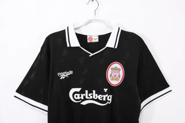 Liverpool Black Kit Retro 96-97 - Image 3