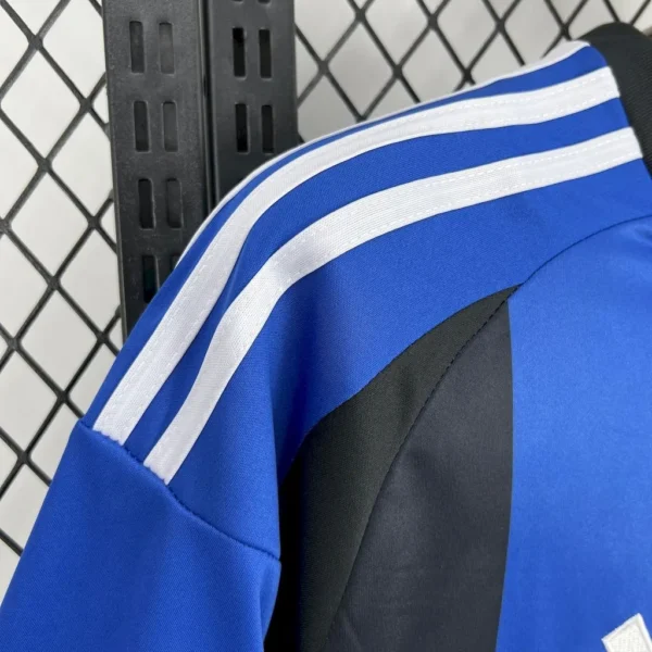 Montrea Home Fans Kit 25-26 - Image 3