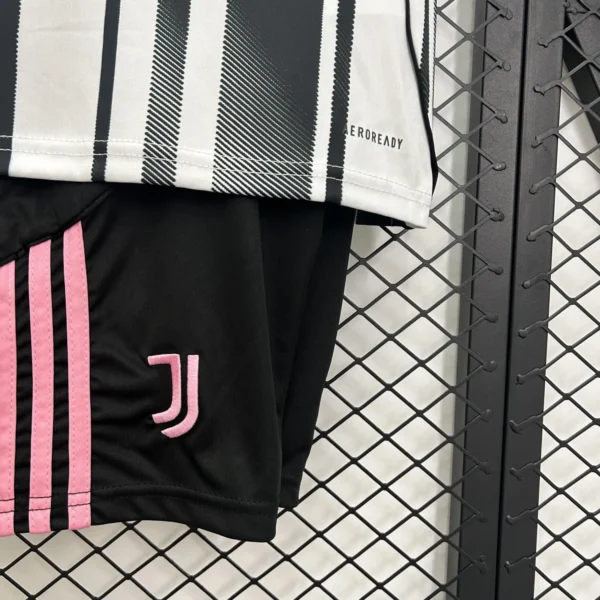 Juventus Home kids kit 25-26 - Image 3