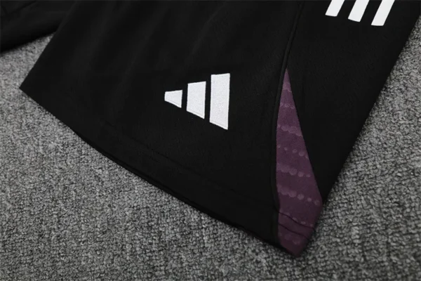 25-26 Manchester United Short Sleeve Training Suit - Image 19