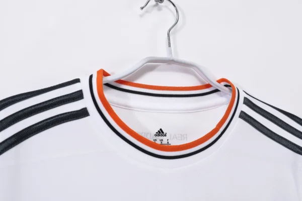 Real Madrid Home Kit Retro Long Sleeve 13-14 - Image 5