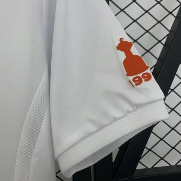 Colo Colo Home Kit Retro 2004 - Image 5