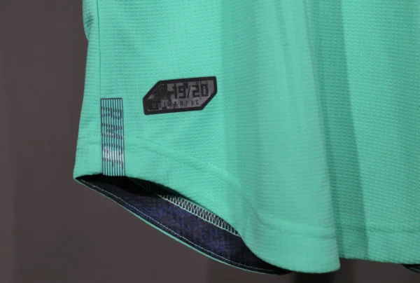 Real Madrid Third Kit Retro 19-20 - Image 3