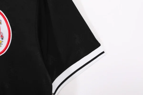Liverpool Black Kit Retro 96-97 - Image 10