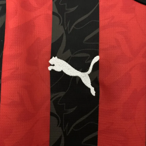 AC Milan Home Kit 25-26 - Image 4