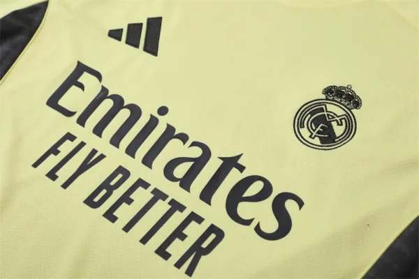 25-26 Real Madrid Short Sleeve Training Suit - Image 7