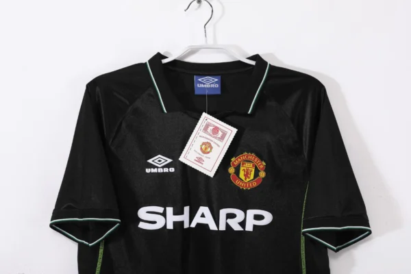 Manchester United Third Kit Retro 98-99 - Image 5