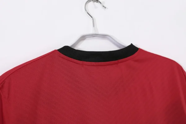 Manchester United Home Kit Retro 09-10 - Image 7