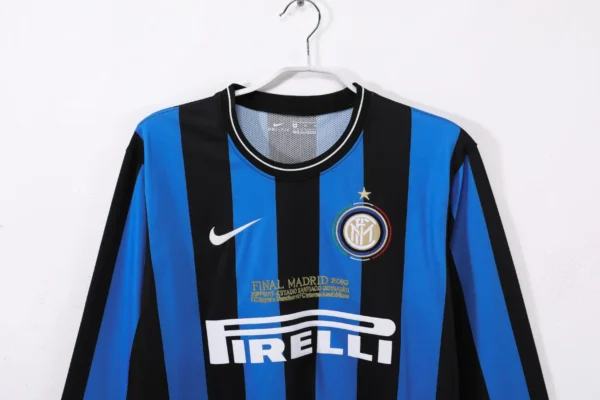 Inter Milan Home Kit Retro Long Sleeve 09-10 - Image 3