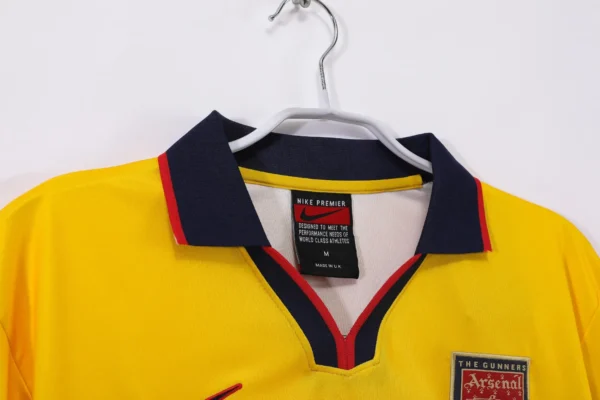 Arsenal Away Kit Retro 97-99 - Image 6