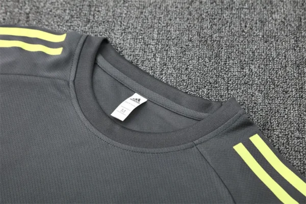 25-26 Real Madrid Short Sleeve Training Suit - Image 6