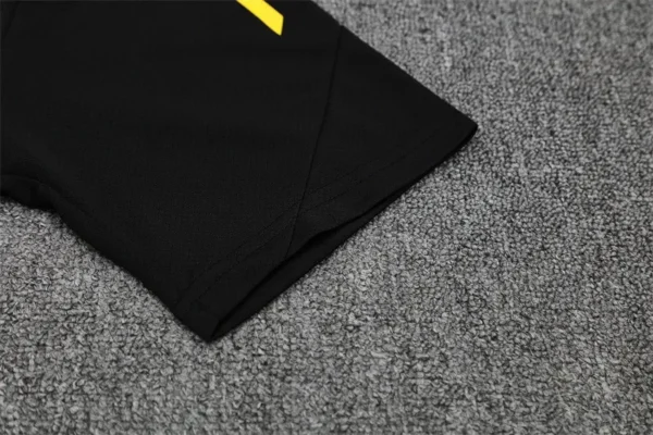 25-26 Manchester United Short Sleeve Training Suit - Image 9