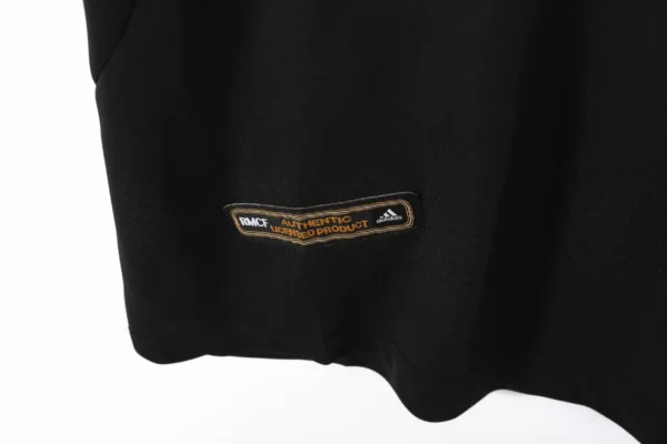 Real Madrid Away Kit Retro 01-02 - Image 5