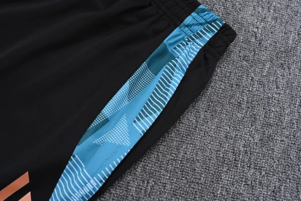 Bayern Munich Vest Training Suit 25-26 - Image 9