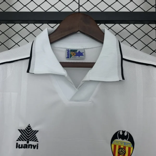 Valencia Home Kit Retro 96-97 - Image 8