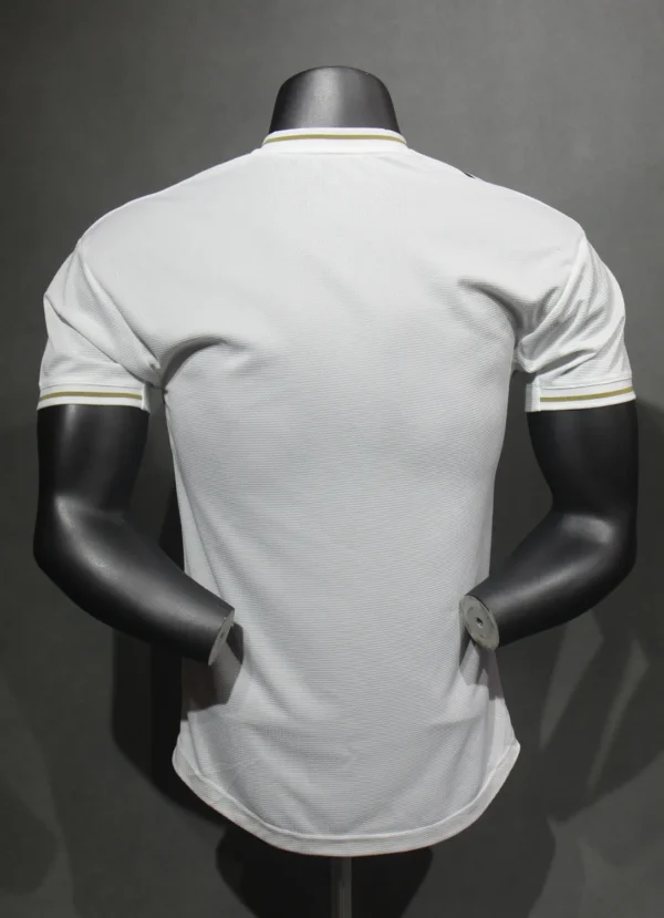 Real Madrid Home Kit Retro 19-20 - Image 6