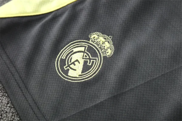 25-26 Real Madrid Short Sleeve Training Suit - Image 13