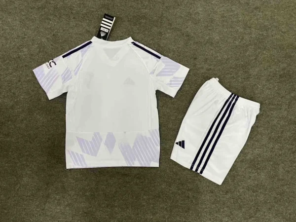 Manchester United Away Kids Kit 25-26 - Image 2