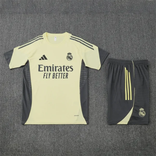 25-26 Real Madrid Short Sleeve Training Suit - Image 4