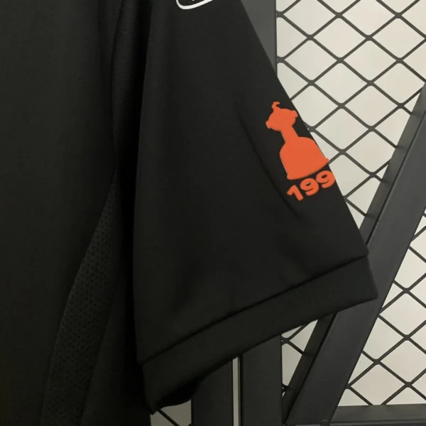 Colo Colo Away Kit Retro 2004 - Image 4