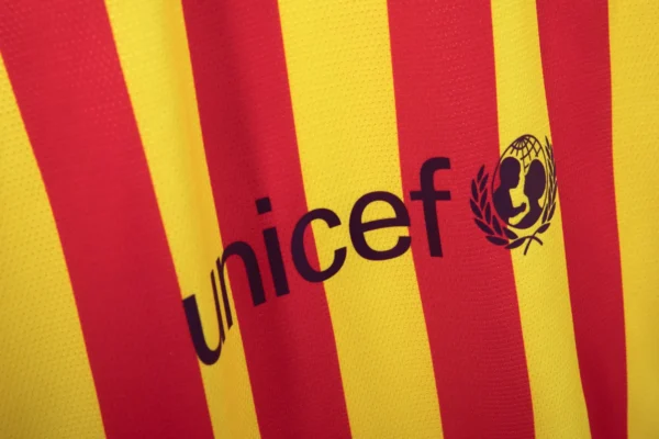 Barcelona Away Kit Retro 13-14 - Image 8