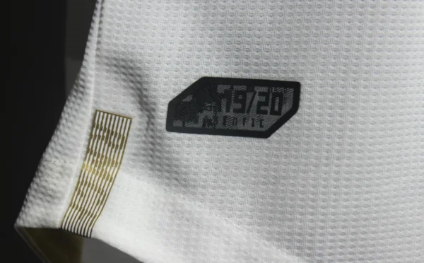 Real Madrid Home Long Sleeve Kit Retro 19-20 - Image 5