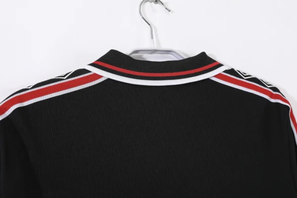 Manchester United Black Long Sleeve Kit Retro 98-99 - Image 2
