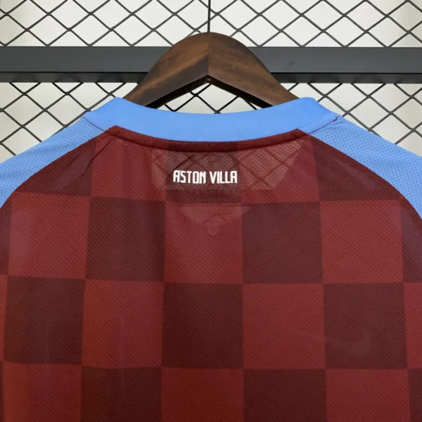 Aston Villa Home Kit Retro 11-12 - Image 4