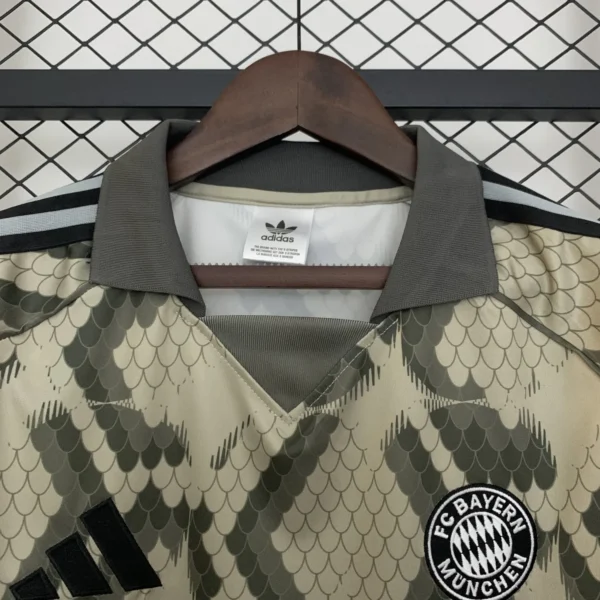 Bayern Munich Special Fans Kit 25-26 - Image 6