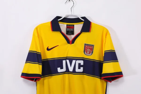 Arsenal Away Kit Retro 97-99 - Image 3