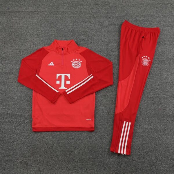 Bayern Tracksuit Authentic - Image 3