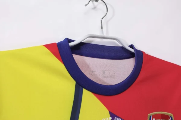 Arsenal Commemorative Edition Kit Retro 2014 - Image 3