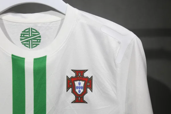 Portugal Away Long Sleeve Kit Retro 2012 - Image 5