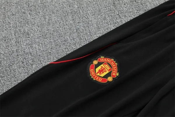 25-26 Manchester United Training Suit - Image 11