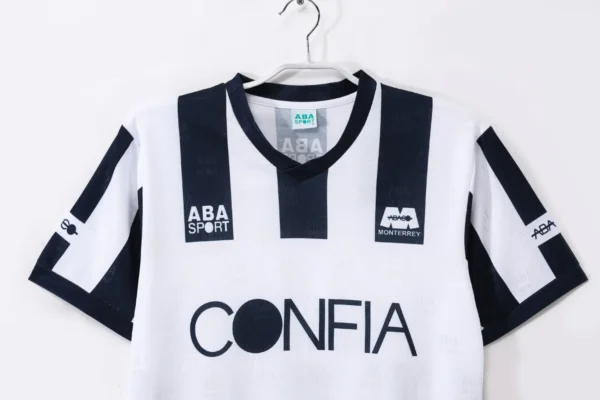 Montrea Home Kit Retro 93-94 - Image 2