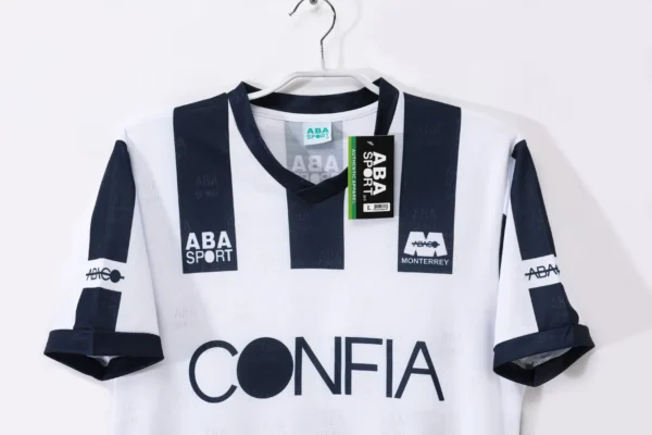 Montrea Home Kit Retro 93-94 - Image 3