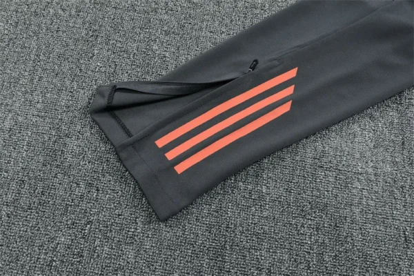 25-26 Bayern Munich Training Suit - Image 17