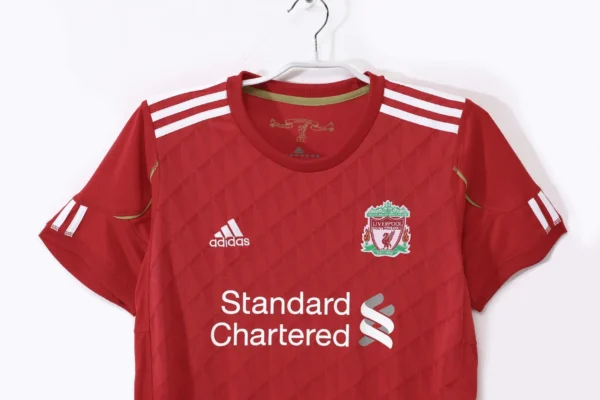 Liverpool Home Kit Retro 10-11 - Image 2