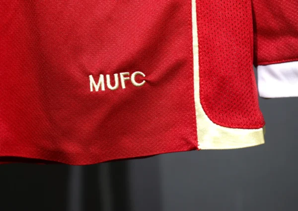 Manchester United Home Kit Retro 08-09 - Image 4