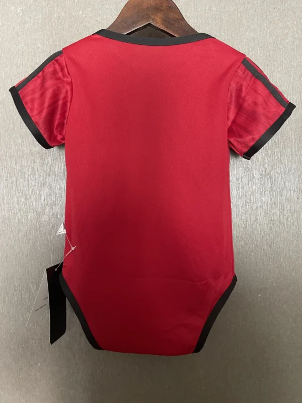 25-26 Manchester United Home Baby Clothing - Image 2