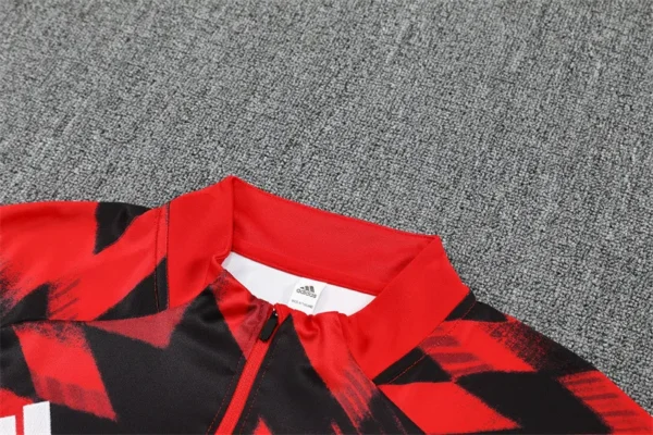 25-26 Manchester United Training Suit - Image 5