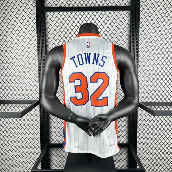 TOWNS#32 New York Knicks 2025 NBA Kit - Image 2