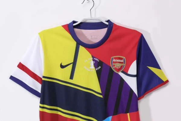 Arsenal Commemorative Edition Kit Retro 2014 - Image 2