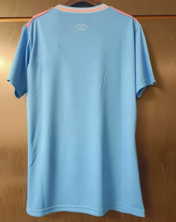 25-26 Miami Third Woman Kit - Image 2