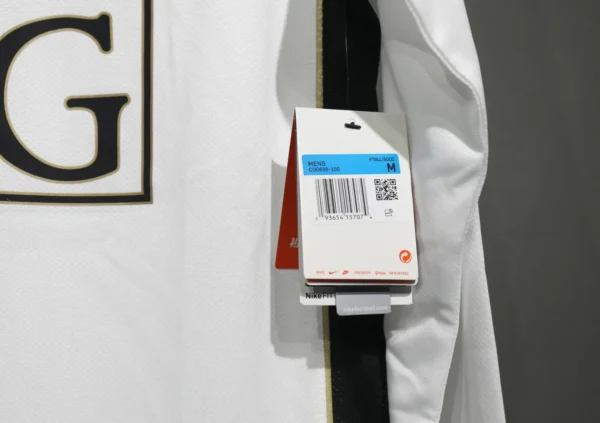 Manchester United Away Long Sleeve Kit Retro 06-07 - Image 3