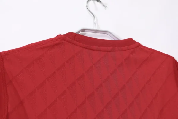 Liverpool Home Kit Retro 10-11 - Image 10
