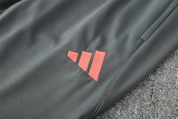 25-26 Bayern Munich Training Suit - Image 18