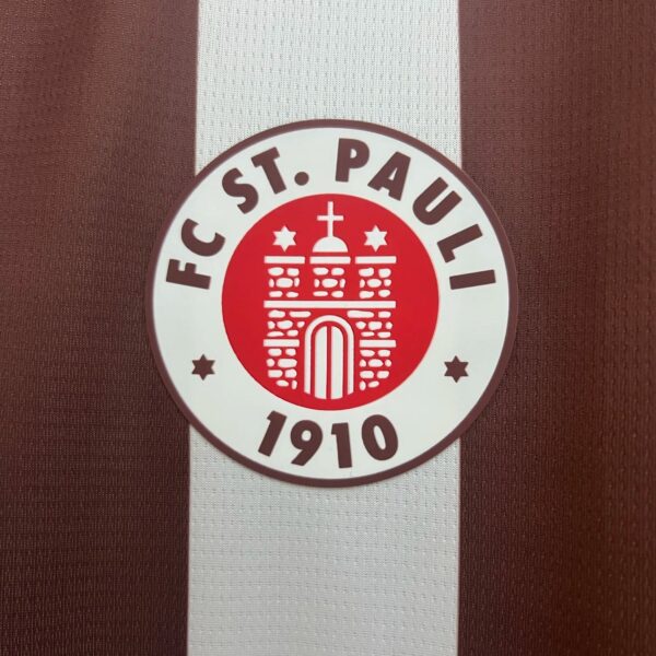25-26 St. Pauli Home Fans Kit - Image 3