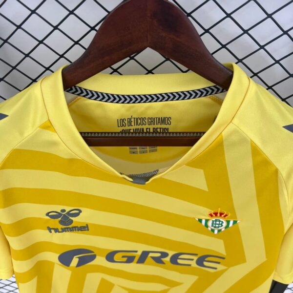 25-26 Real Betis Goal Keeper Yellow Fans Kit - Image 5