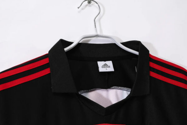 AC Milan Home Kit Retro 00-02 - Image 3